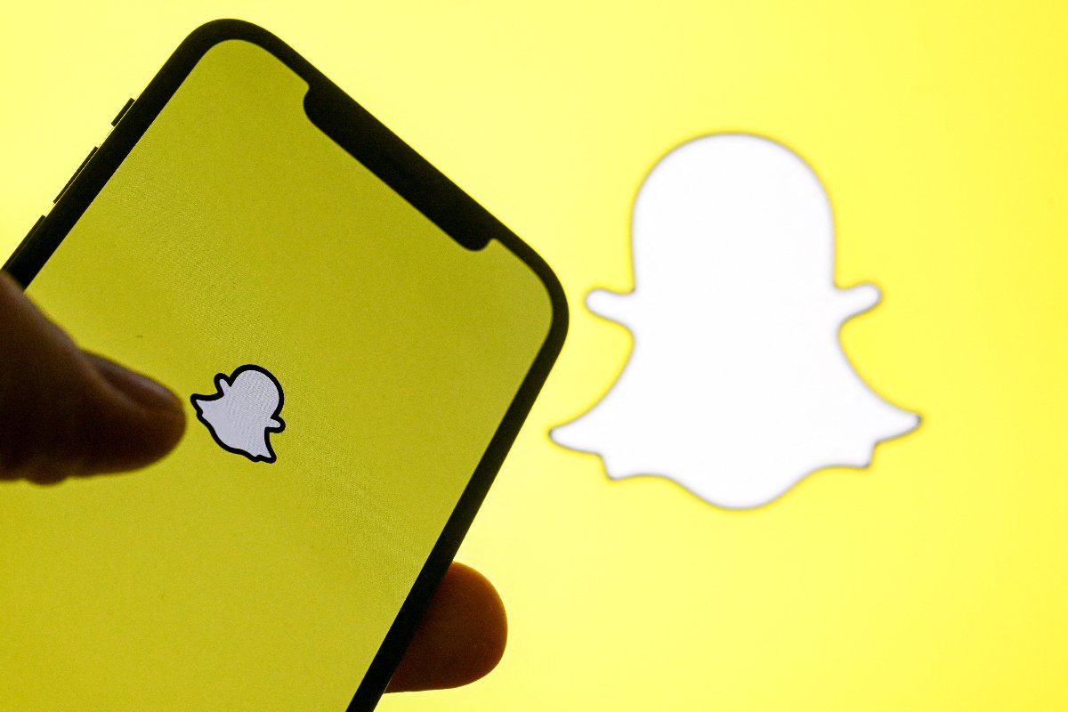 Snap Cuts 1,000 Jobs and 300 Open Roles, Citing AI-Enabled Efficiency and Activist Investor Pressure