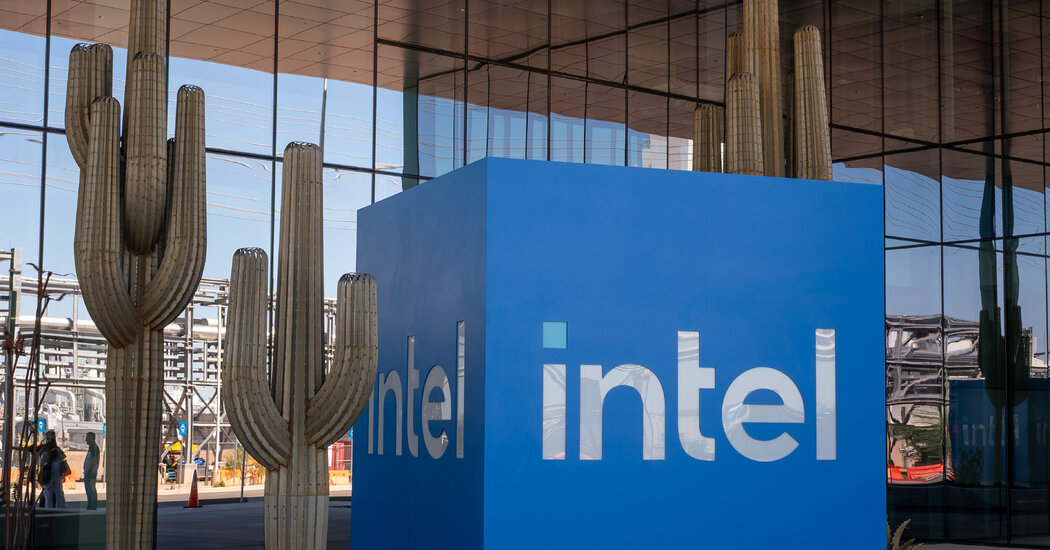 Intel Reports 7% Revenue Gain as AI Demand Fuels Biggest Beat in Years